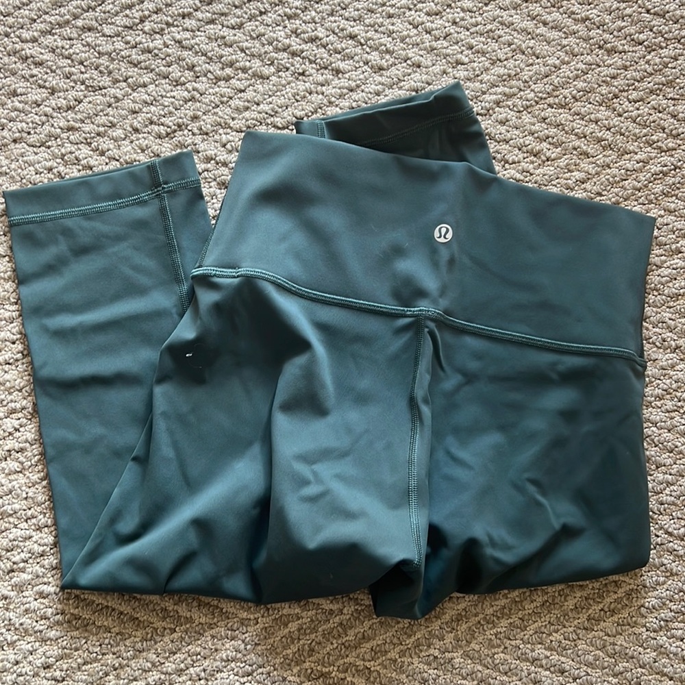 Lululemon crop leggings